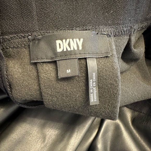 DKNY Faux Leather Pleated MIDI Skirt New without Tags - Picture 4 of 6